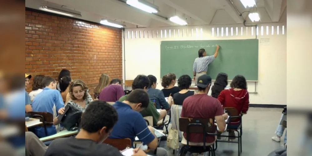 A classificação é de acordo com o desempenho obtido nas provas.