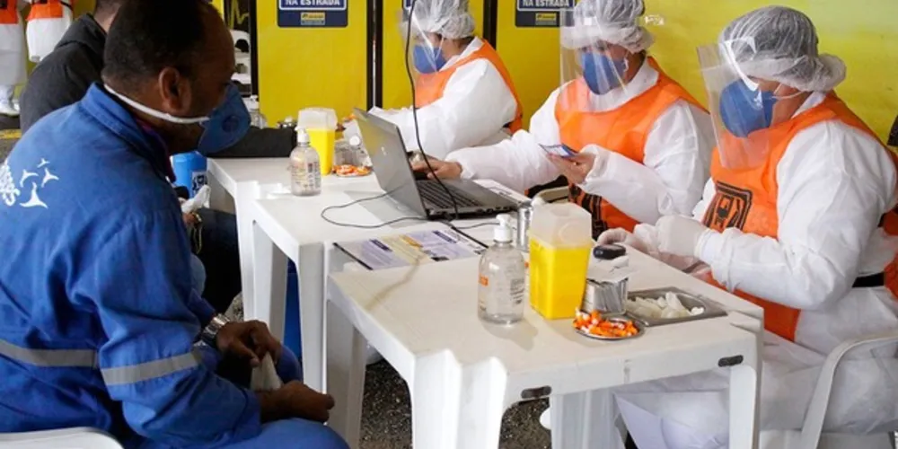 Bolsistas farão a triagem, verificando temperatura e saturação de oxigênio, além de investigar sintomas que possam indicar Covid-19.