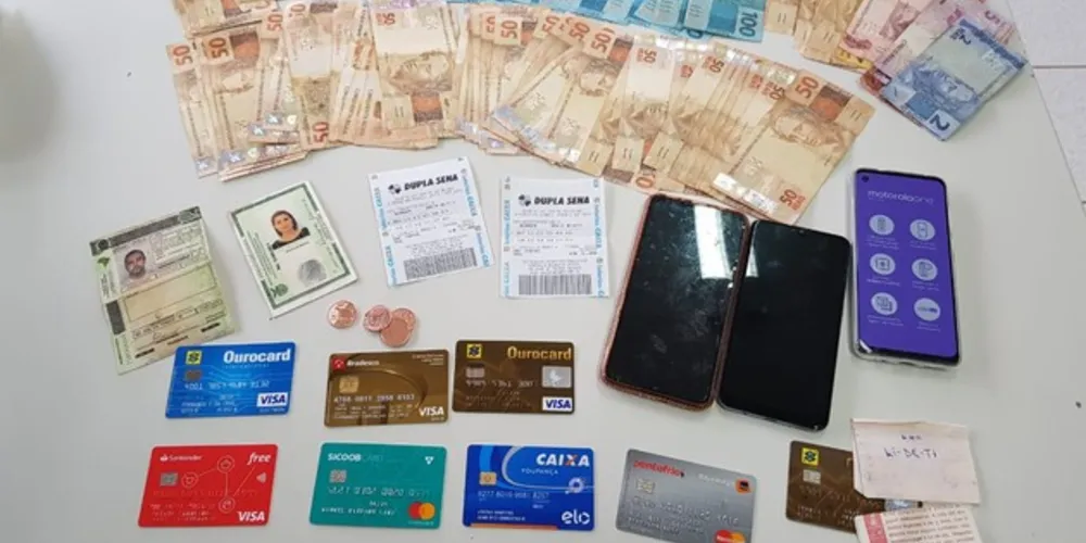 Imagem ilustrativa da imagem PRF prende casal de estelionatários em PG