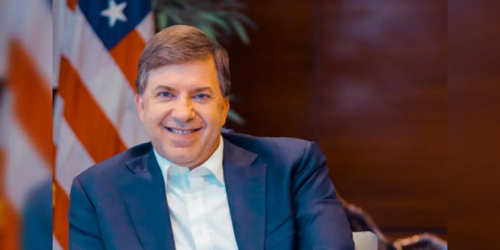 No último final de semana, Chapman encontrou-se com o presidente Jair Bolsonaro, que nesta segunda-feira teve febres e dores no corpo.