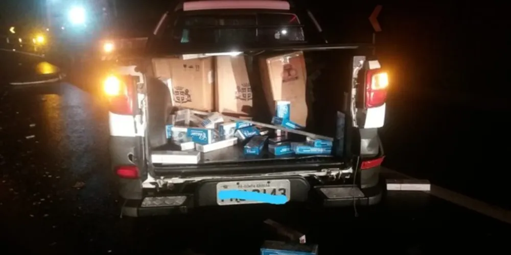 Imagem ilustrativa da imagem PRF atende acidente com veículo carregado de cigarros