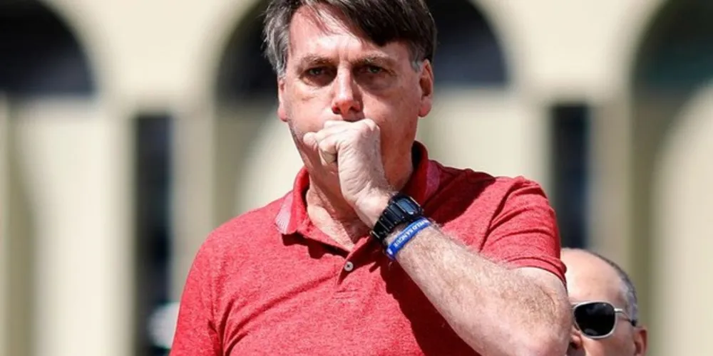 Presidente realizou o exame na segunda-feira (7), após ter febre e sentir dores no corpo