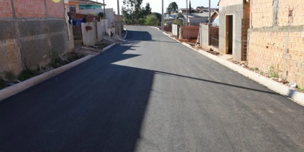 Desde 2017 foram restaurados e implantados cerca de 570 mil metros quadrados de asfalto com investimento aproximado de R$ 51 milhões