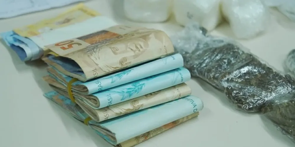 Imagem ilustrativa da imagem Polícia Militar prende casal com drogas em Uvaranas