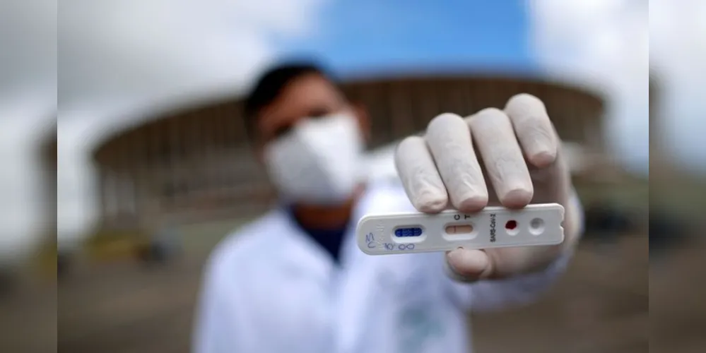 Imagem ilustrativa da imagem Sancionada lei que prioriza testes para profissionais essenciais