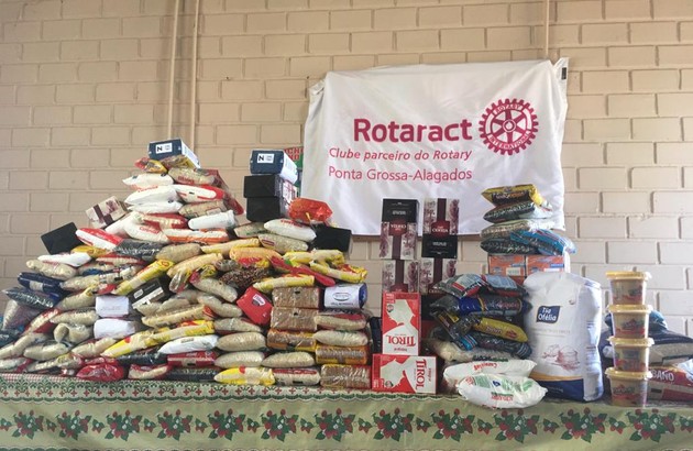Imagem ilustrativa da imagem Rotaract Alagados doa 200 kg de alimentos à ARREP