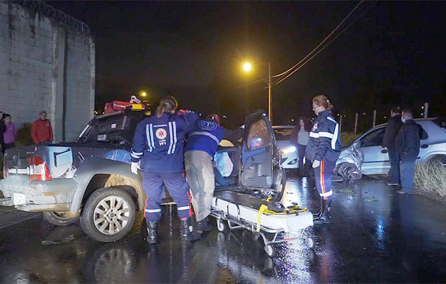Apesar do estrago nos carros, apenas um motorista foi levado ao hospital praticamente ileso