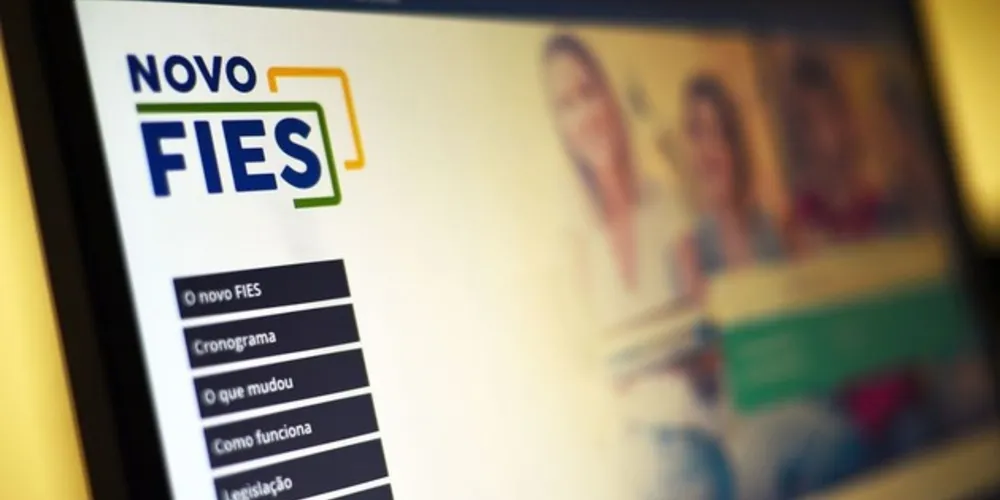 Dentre vários outros pontos, a nova lei ainda revoga o parcelamento de débitos ao Fies que estava em vigor e estabelece novas regras, com termos semelhantes.