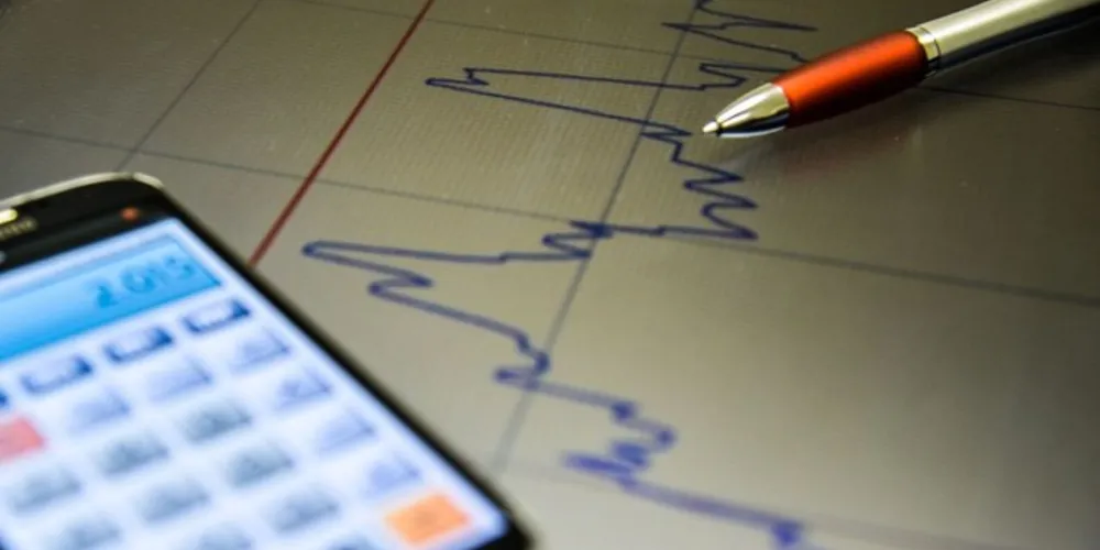 Para o próximo ano, a expectativa é de crescimento de 3,50%, a mesma previsão há sete semanas consecutivas.