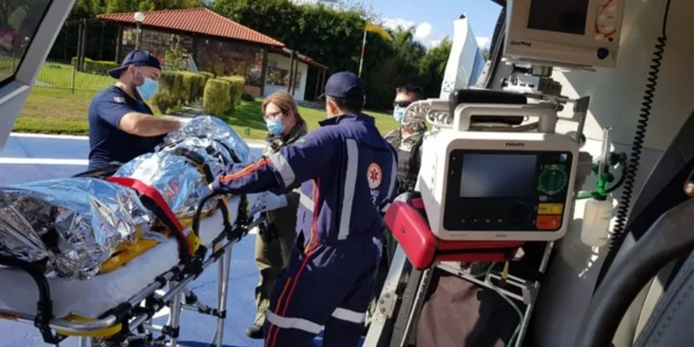 Jovem foi levado ao Hospital Evangélico com queimaduras graves