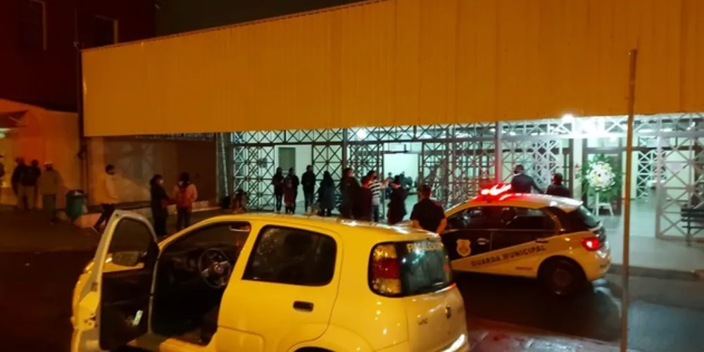 Abordagem em capela orientou sobre uso de máscara e distanciamento social