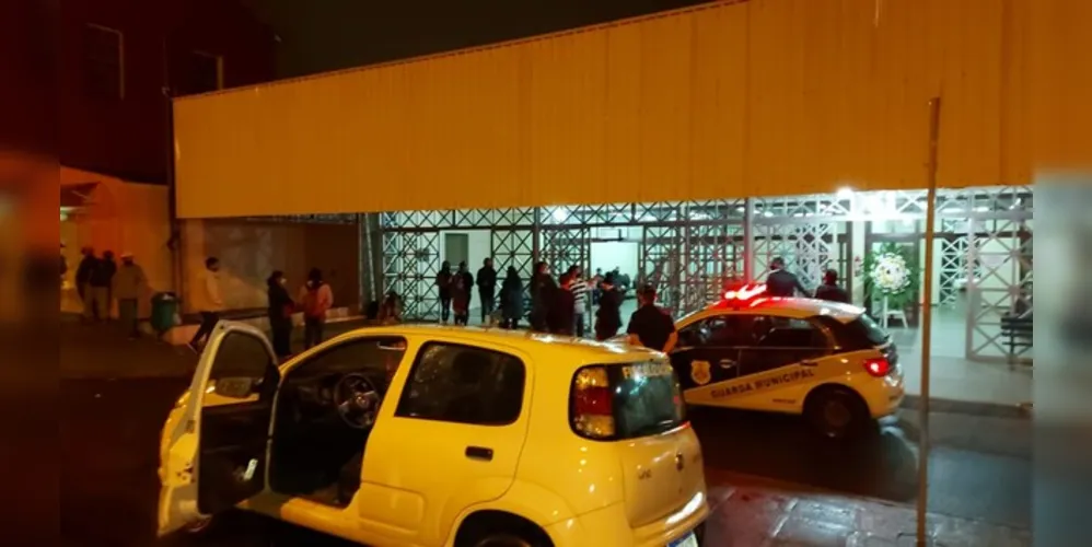 Abordagem em capela orientou sobre uso de máscara e distanciamento social