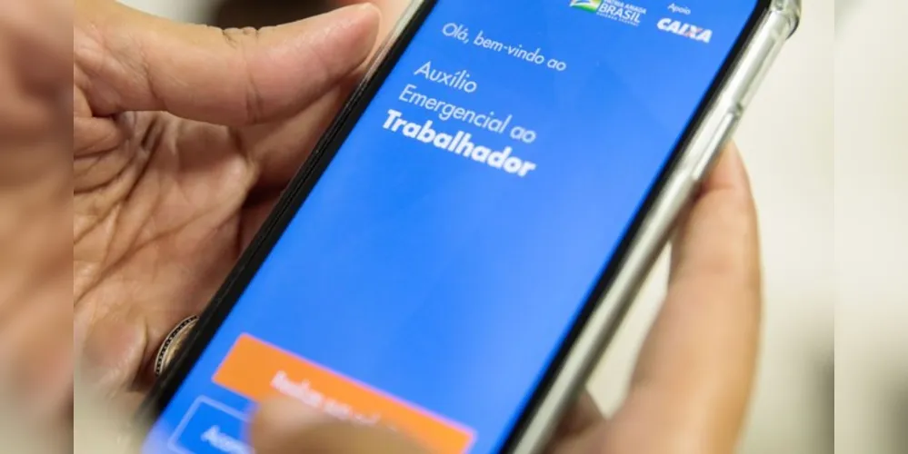 Os beneficiários nascidos entre julho e setembro puderam sacar ontem. Os nascidos em junho tiveram o saque liberado no último sábado (11).