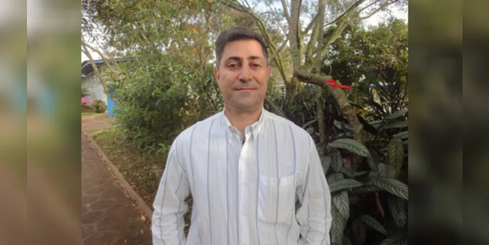 Prof. Dr. Ricardo Antonio Ayub é um dos debatedores das Ciências Agrárias.