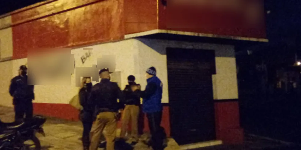 Fiscais ainda orientam pessoas sobre uso de máscara e distanciamento social