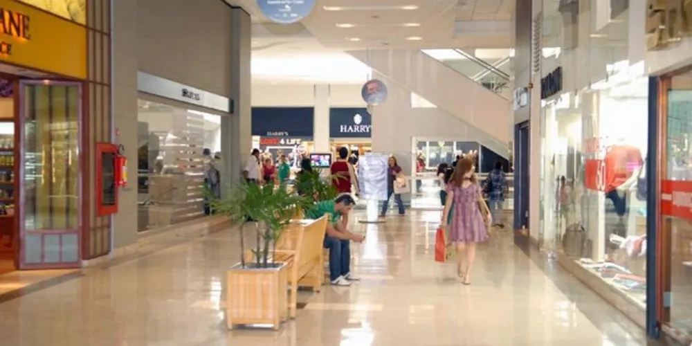 A pesquisa foi feita por telefone entre os dias 10 e 13 de julho. Foram entrevistadas 2.009 pessoas em todo o Brasil. 