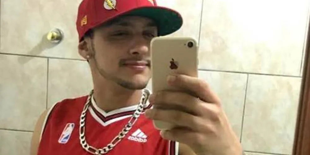 Jovem chegou a ser levado ao hospital, mas não resistiu e morreu pouco tempo depois