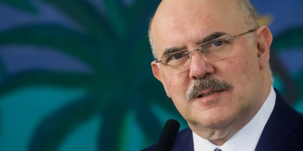 Imagem ilustrativa da imagem Novo ministro da Educação testa positivo para covid