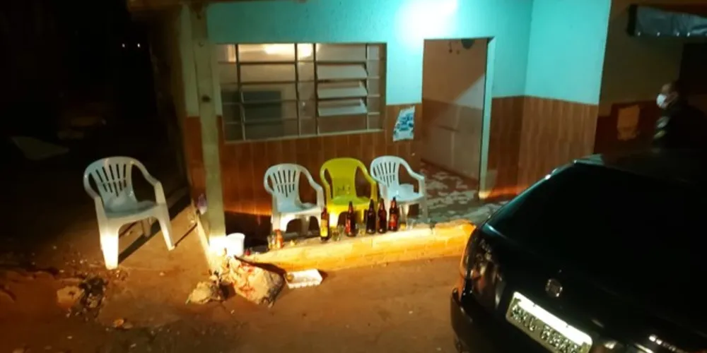 Estabelecimentos foram multados em R$ 837,90 cada