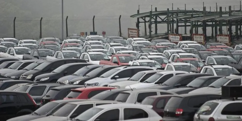 Dentre os lotes, haviam motocicletas, SUVs, carros hatch, caminhões e micro-ônibus que foram empregados no serviço operacional e administrativo. 