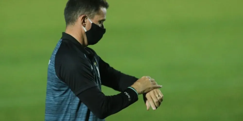 Nota foi publicada um dia após a eliminação alvinegra no Campeonato Paranaense
