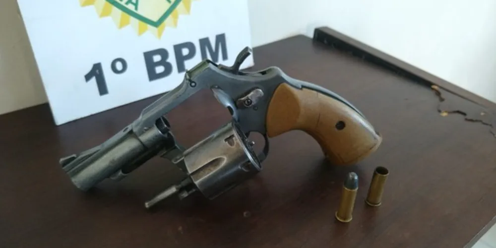 Imagem ilustrativa da imagem Cidadão reage a assalto e desarma bandidos em Uvaranas