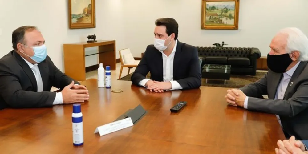 O Paraná é o segundo Estado que mais testa em números absolutos no País, atrás apenas de São Paulo, segundo o Ministério da Saúde. 