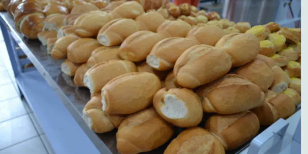 A ação teve inicio no último dia 17/07/2020, quando foi realizada a primeira doação de pães produzidos no setor de panificação da unidade.