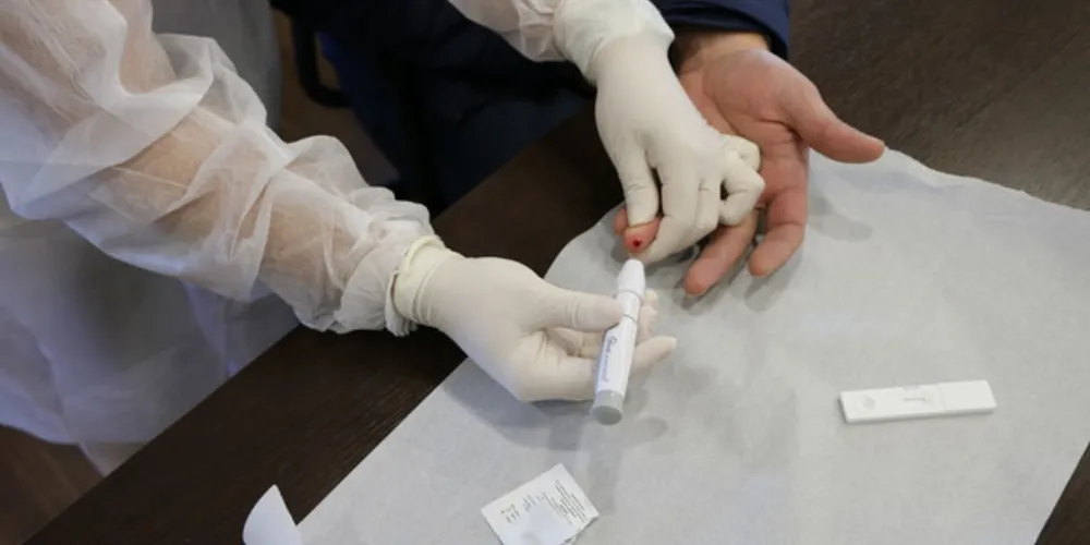 Testes são feitos em um morador de cada casa, em 50% das residências do município
