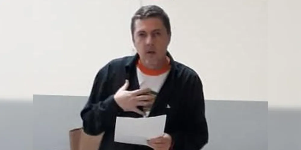 Antonio Marques de Castro é Agente administrativo na Prefeitura Municipal de Telêmaco Borba (PR), que desde 2015 atua na Seção de Contratos da SMAS (Secretaria Municipal de Assistência Social).