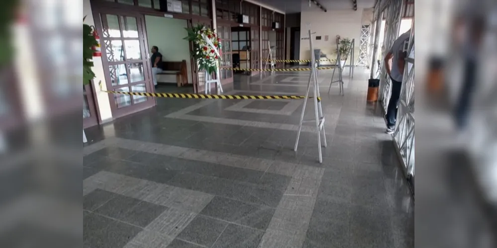 Velórios tem sido realizados com uma série de restrições