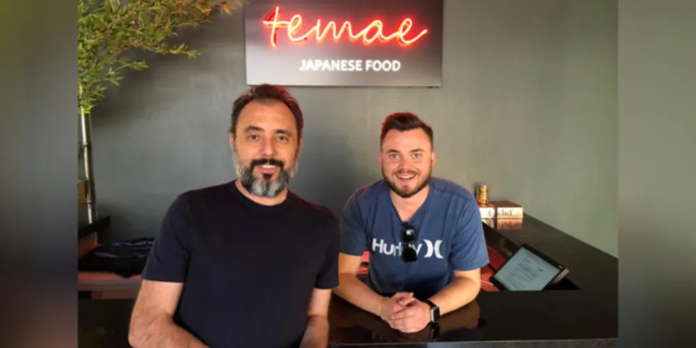 TEMAE – O mês de agosto será especial para a equipe do Temae Japanese Food, os empresários Hemerson Dmengeon e Sergio Pereira, preparam várias novidades e ações, especialmente pela celebração do primeiro ano de atividade do sofisticado espaço gastronômico. Comentaremos