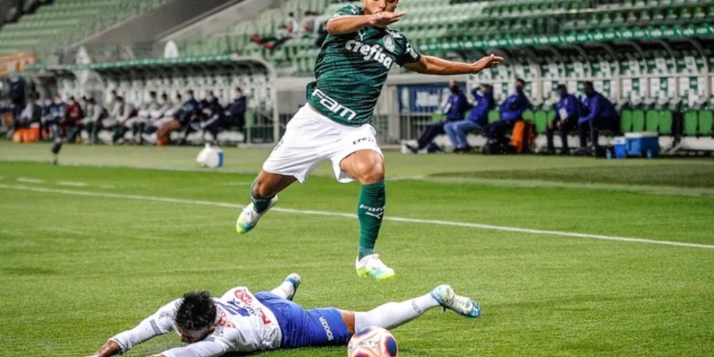 Palmeiras fez 2 a 0 jogando no Allianz Parque e se classificou para a semifinal