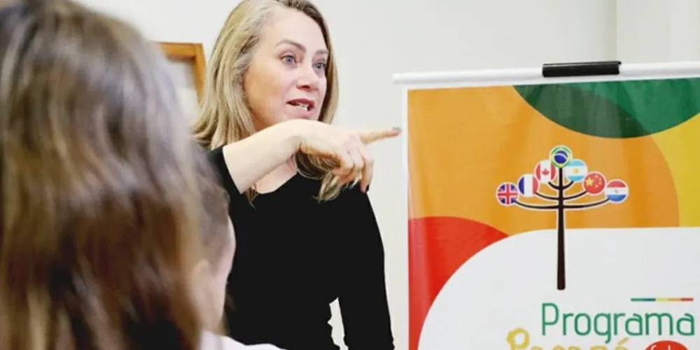 As aulas iniciarão a partir do dia 24 e serão realizadas de forma remota. O material será gravado e ficará disponível para a consulta dos alunos.