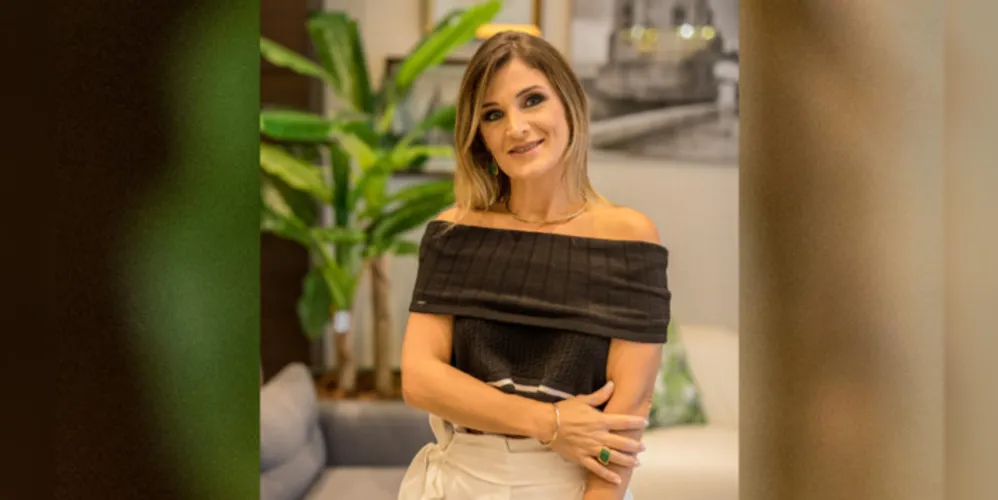 BDAY - Analira Serenato Bührer será muito cumprimentada pela passagem de seu aniversário nesta sexta-feira (31). Da coluna RC os votos de felicidades e prosperidade 