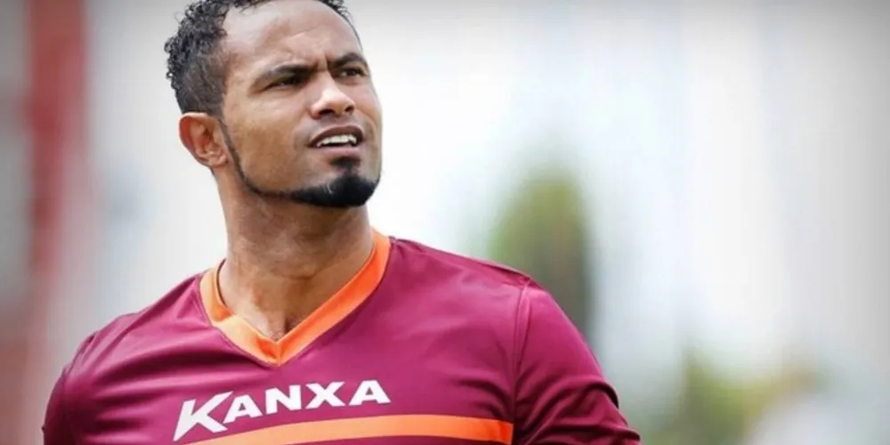 Técnica do Rio Branco se demite após anúncio do goleiro Bruno