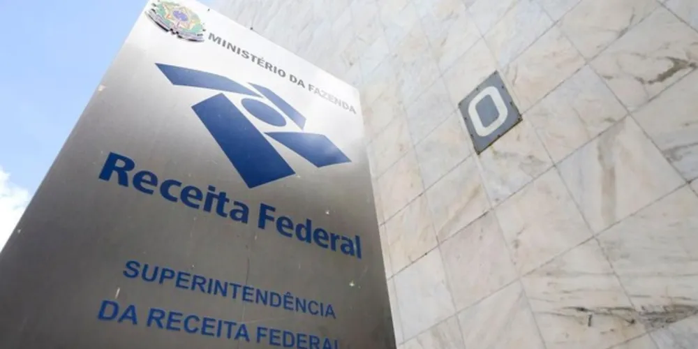 De acordo com portaria publicada no Diário Oficial da União (DOU), até essa data o atendimento presencial nas unidades da Receita ficará restrito a alguns serviços e só mediante agendamento prévio.