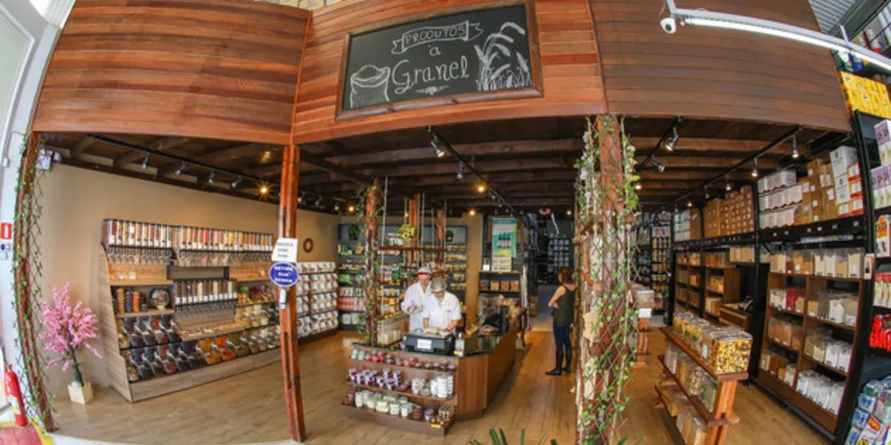 Com quase o dobro de espaço, loja ficará aberta até as 18h neste sábado