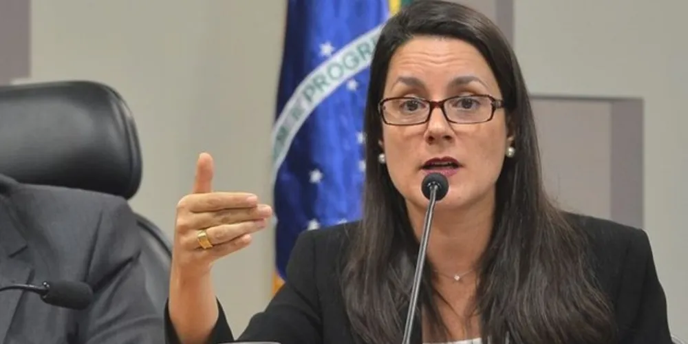 Prof. Me. Valeska Maria Zanello de Loyola é uma das conferencista da noite de hoje.