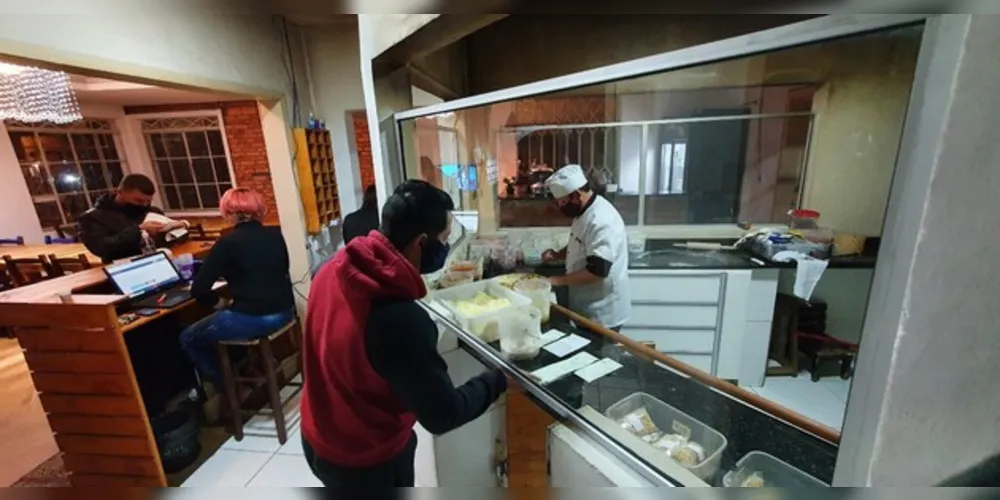 Imagem ilustrativa da imagem Pizzaria Halley investe no delivery durante a pandemia