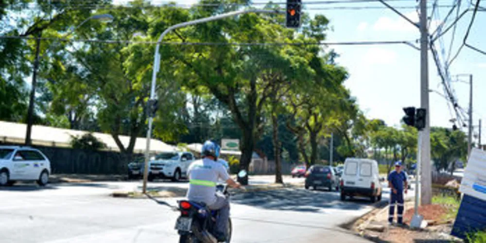 Após revitalização, Avenida Visconde de Mauá ganha novo semáforo