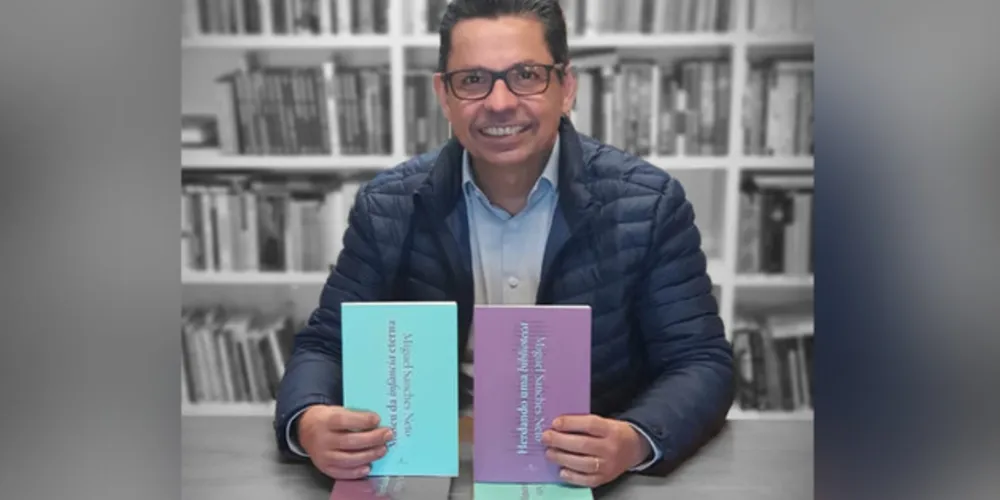 O escritor paranaense Miguel Sanches Neto lança pela Ateliê Editorial mais dois livros de crônicas. As obras fazem parte do projeto “Crônicas Reunidas II”.