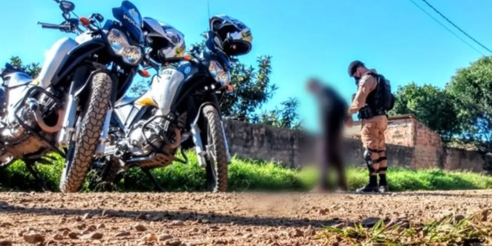 Preso era procurado pela Justiça pelo crime de furto qualificado, segundo a PM