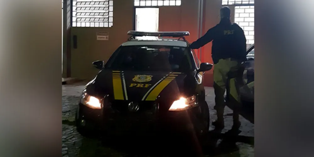 PRF também flagrou motorista bebendo enquanto dirigia pela BR-376