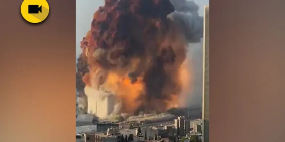Imagem ilustrativa da imagem Vídeos mostram explosão em zona portuária de Beirute