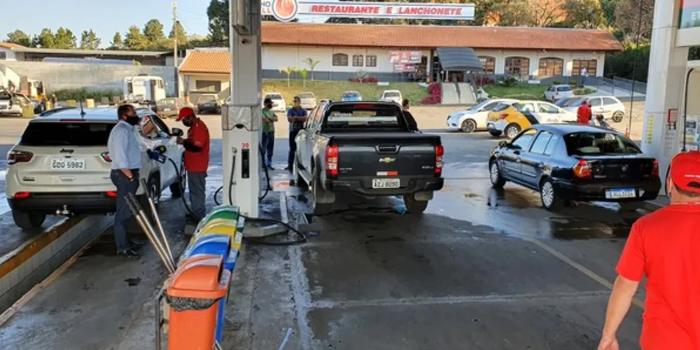 Combustível começa a ser disponibilizado nos postos de Ponta Grossa