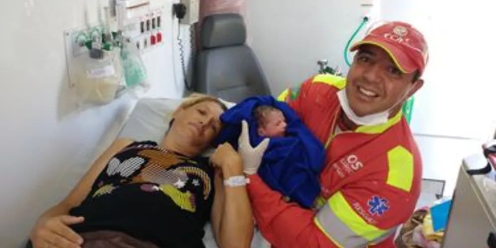 José Macedo foi um dos socorristas que participou do parto da pequena Lívia