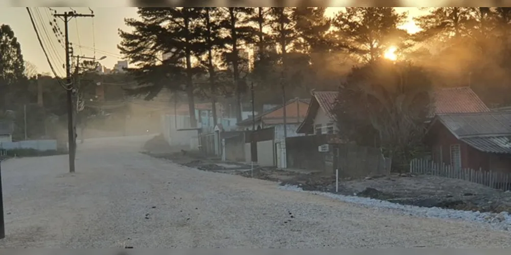 Falta de limpeza em terrenos também contribui para incêndios em vegetação, alertam bombeiros