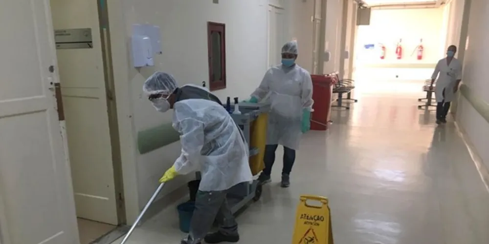Com o início da pandemia, os profissionais fizeram treinamento específico para o trabalho na linha de frente.