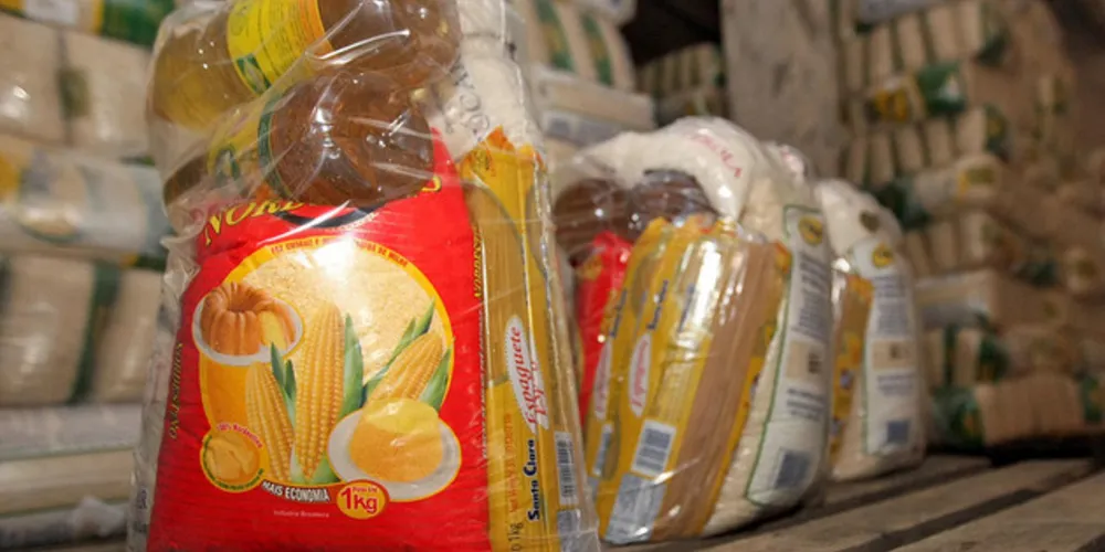 A distribuição das cestas ás escolas é feita por meio dos Núcleos Regionais da Educação.